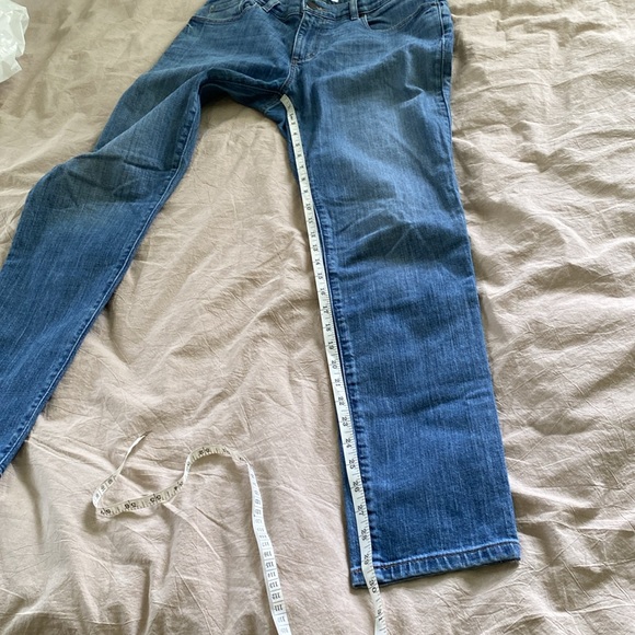 LOFT Relaxed Skinny Jeans Medium Wash Size 28 or 6 - Picture 9 of 11